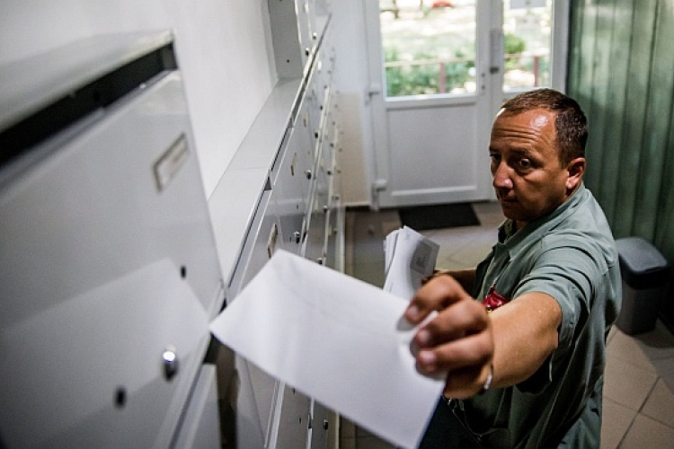 Több csomagkézbesítőre lenne szükség a Magyar Postánál