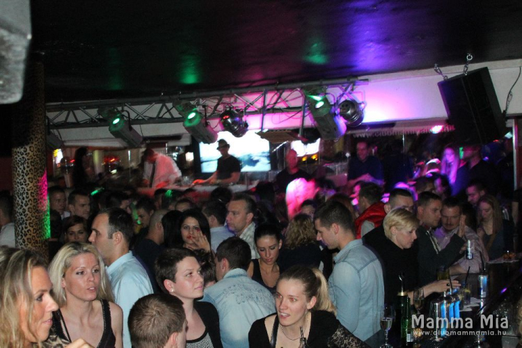 2014.04.19. Mamma Mia Celebek a Pultban Bódi Sylvi És Berki Krisztián,Hódi Pamela Fotó:árpika