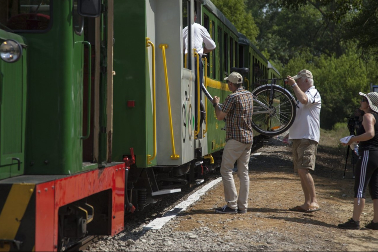 Naponta 14 járattal is újraindul a balatonfenyvesi kisvasút szombattól