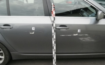 Autórongálót keres a győri rendőrség 