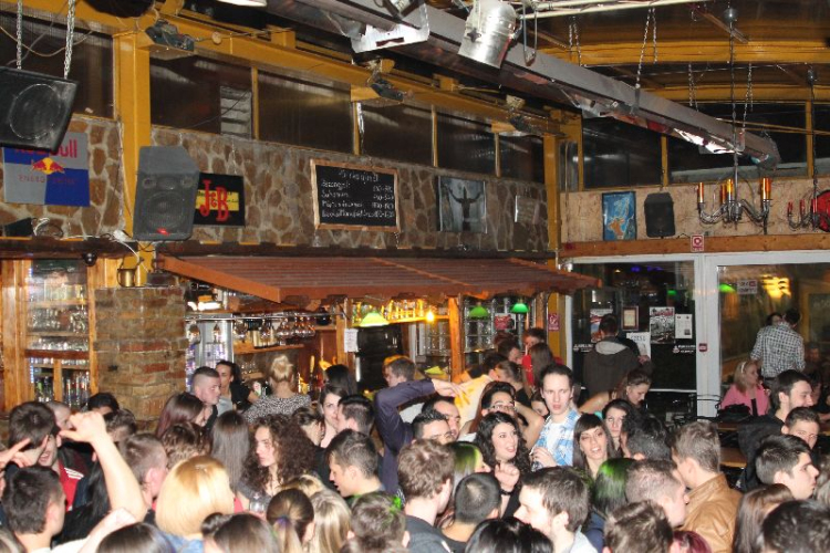 2013.04.10.Szerda Lapos Banhof Fotók:árpika