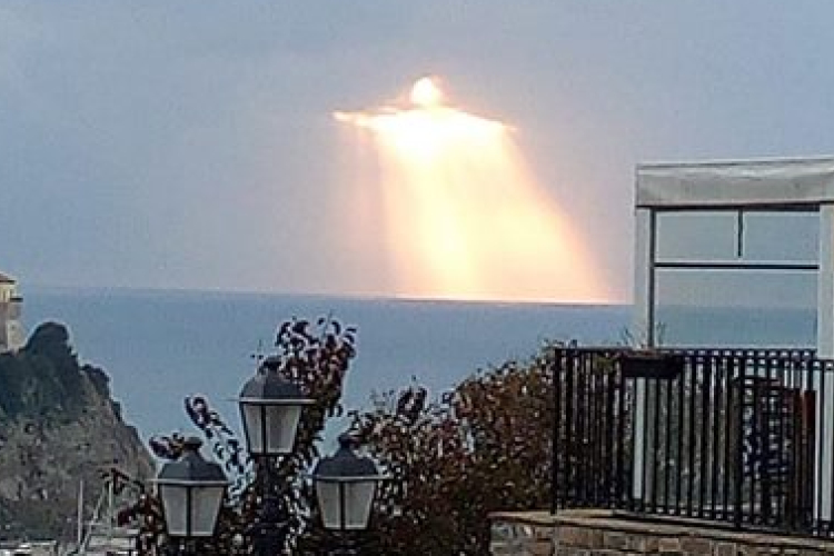 Megjelent Jézus az égbolton 