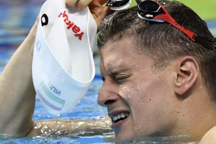 Gyurta Dani abbahagyja