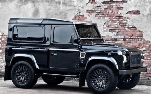 Megerőszakolta a parkolóban... a terepjárót!