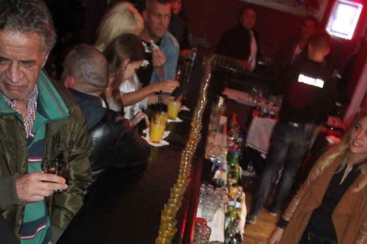 2015.01.03 Mamma Mia Video Disco Dj:Hubik Fotók:árpika