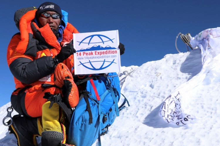 Hat nap alatt kétszer ment fel a Mount Everestre