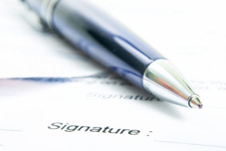 Petíciót indítottak a közszereplők