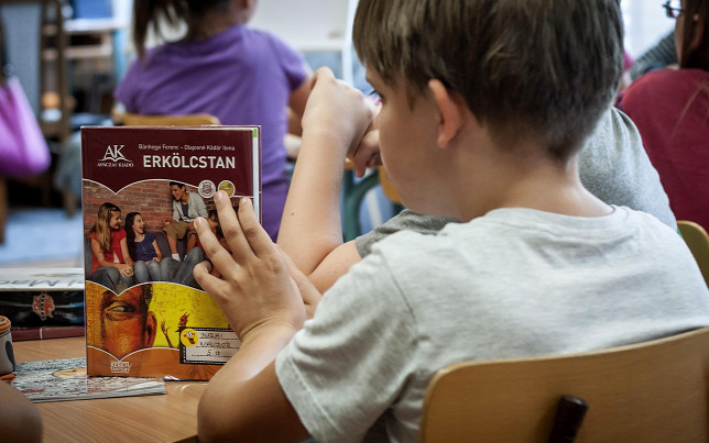 Kevesebb teher, nagyobb szabadság: Ilyen az új alaptanterv