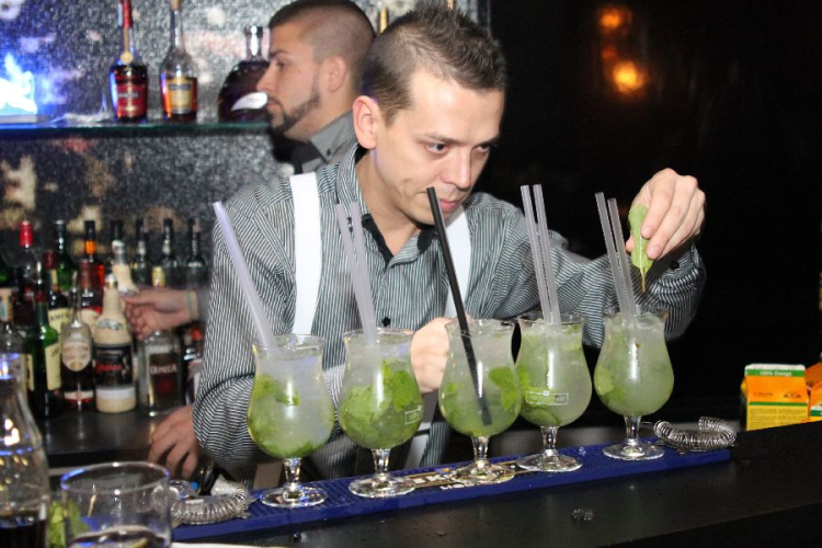 2013.09.28 Szombat Aftersix Cocktail Bar and Café fotók.árpika