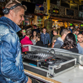 2015.10.02.Péntek - Friday Night Party