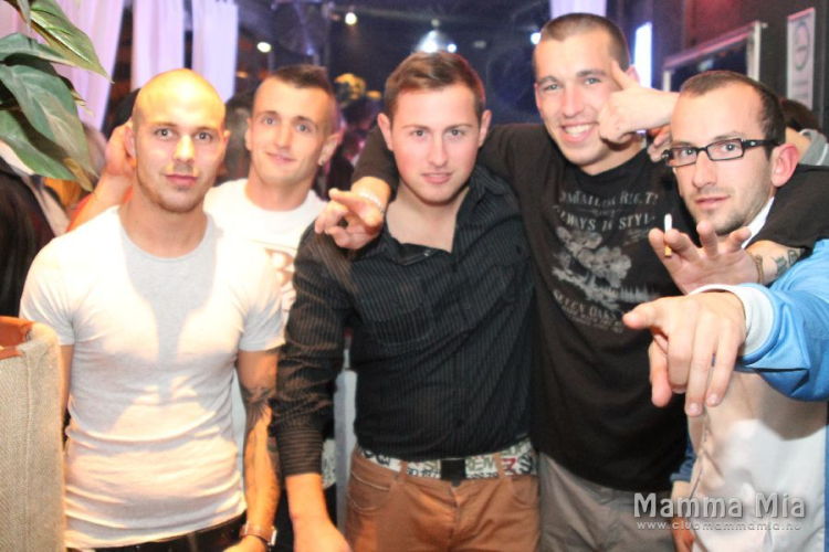 2013.10.19 Szombat Mamma Mia Video disco Dj:Hubik Fotók.árpika