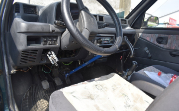 Járóbottal adott gázt, baj lett belőle