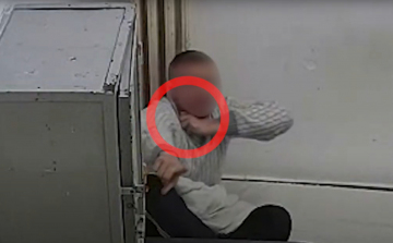 Videó! Elbarikádozta magát egy rab a győri börtönben
