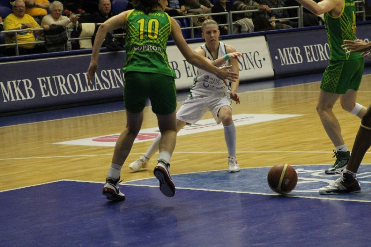 2013.03.25.Vasárnap Magyar kupa dömtő Hat-Agro Uni Győr-UE Sopron (1) fotók:árpika