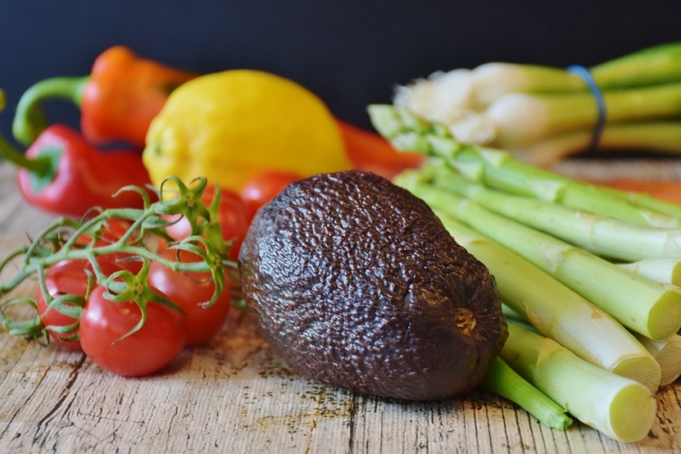 Minőségi táplálkozás:  rostok, zöldség-gyümölcsök és fehérjék