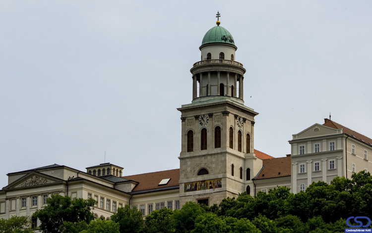A legföbb katolikus egyházi vezető elfogadta az új pannonhalmi főapátot